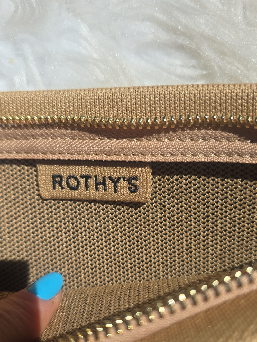 Rothy's Reversible Black & Camel Colorblock Wristlet Clutch NWT - Picture 3 of 4